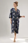 Халат Женский на молнии из велюра больших размеров ХЖ-203 Халат Женский на молнии из велюра больших размеров ХЖ-203
